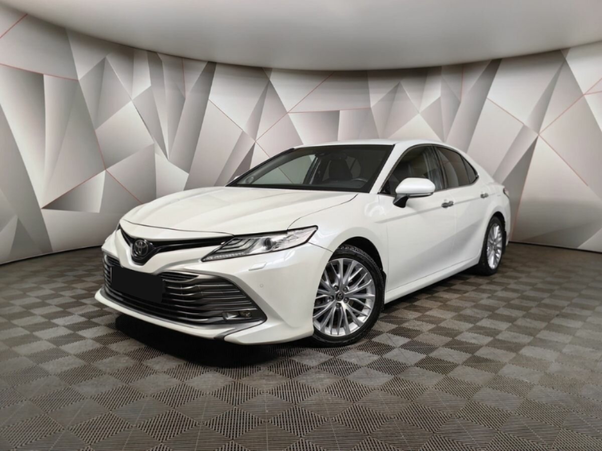 Toyota Camry VIII (XV70), 2018
